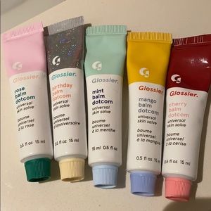 Glossier Balm Dot Com